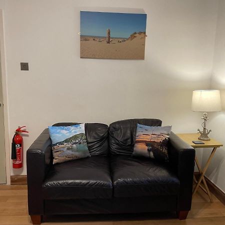 Flat 2, Ty Newydd Apartment บาร์มัธ ภายนอก รูปภาพ